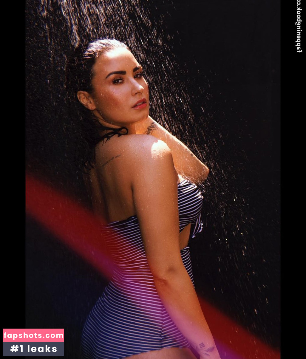 Demi Lovato gallery photo #1566