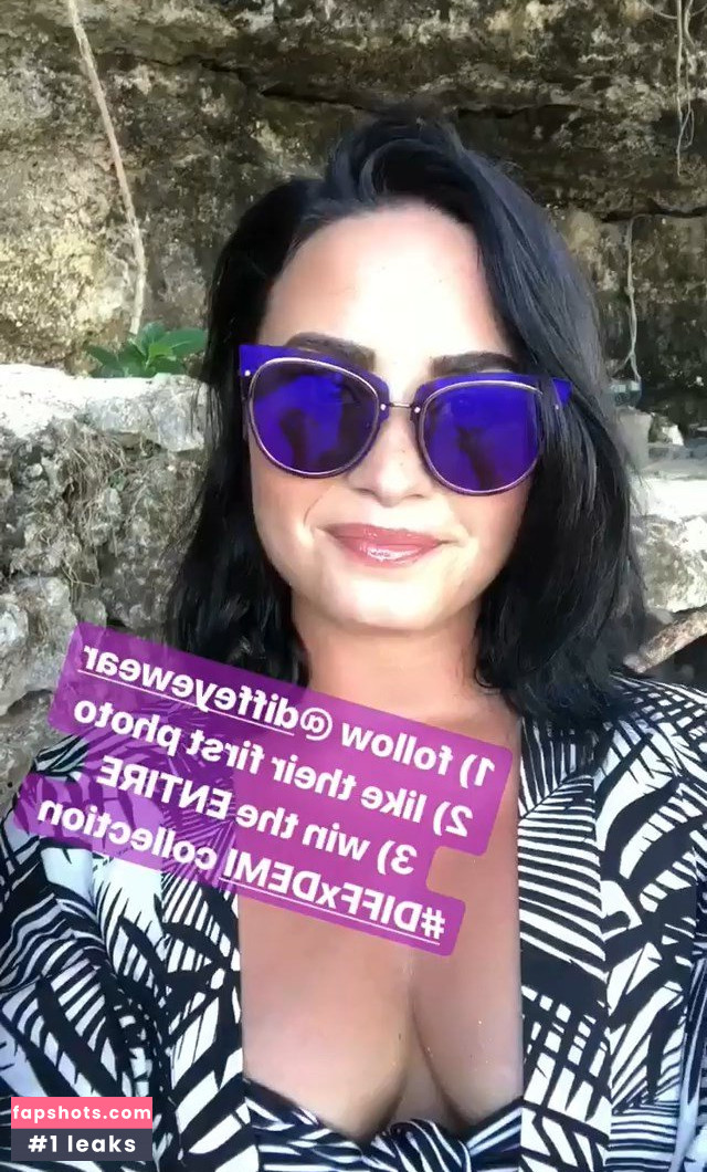 Demi Lovato gallery photo #1568