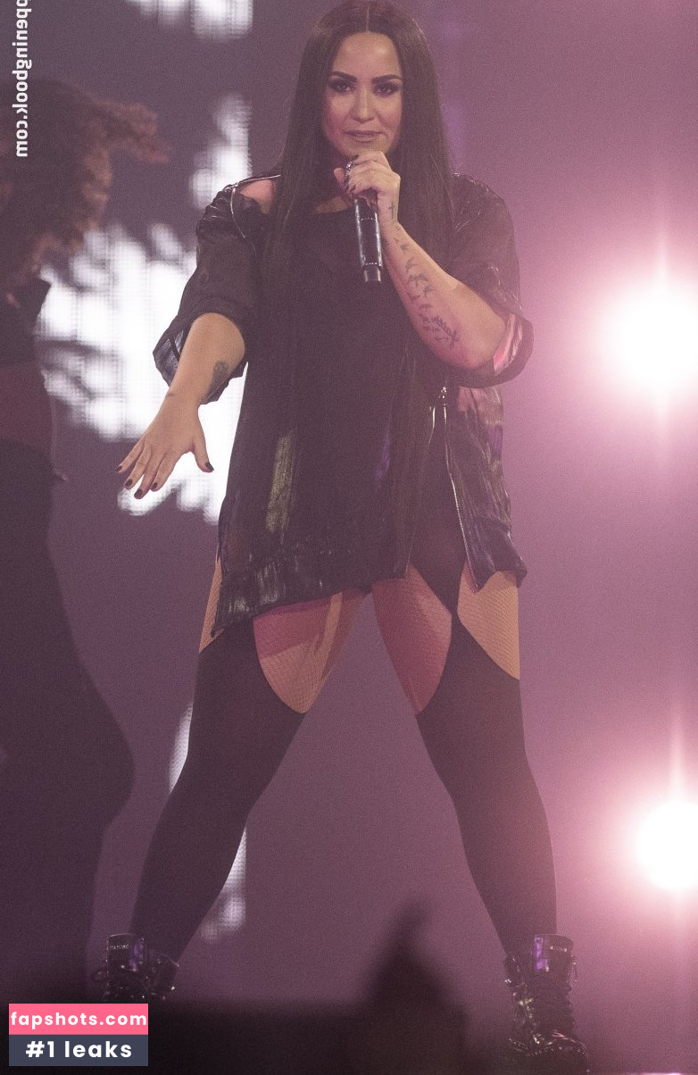 Demi Lovato gallery photo #1602