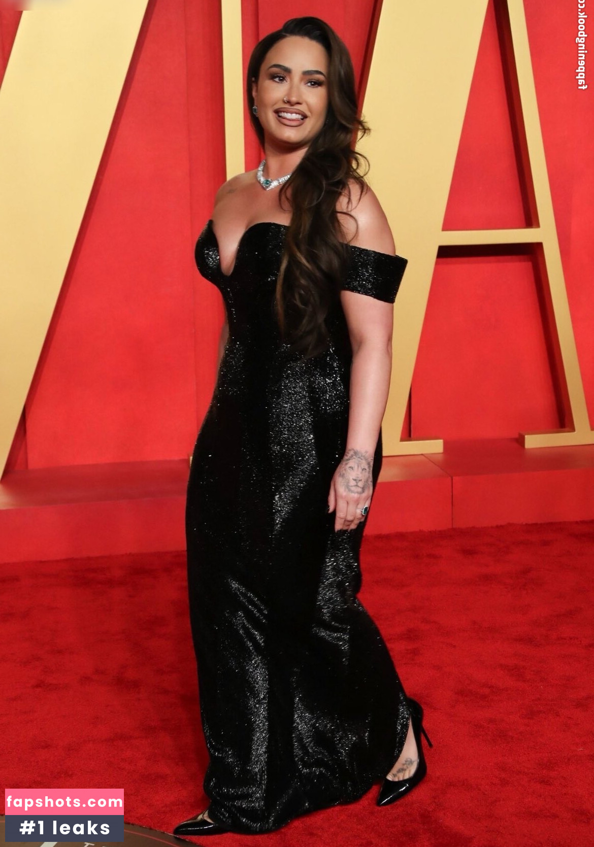 Demi Lovato gallery photo #163