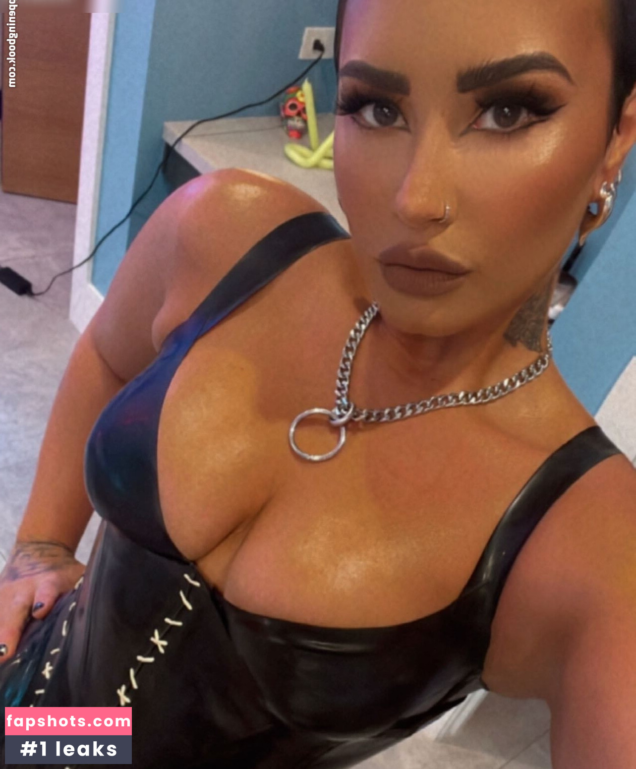 Demi Lovato gallery photo #188