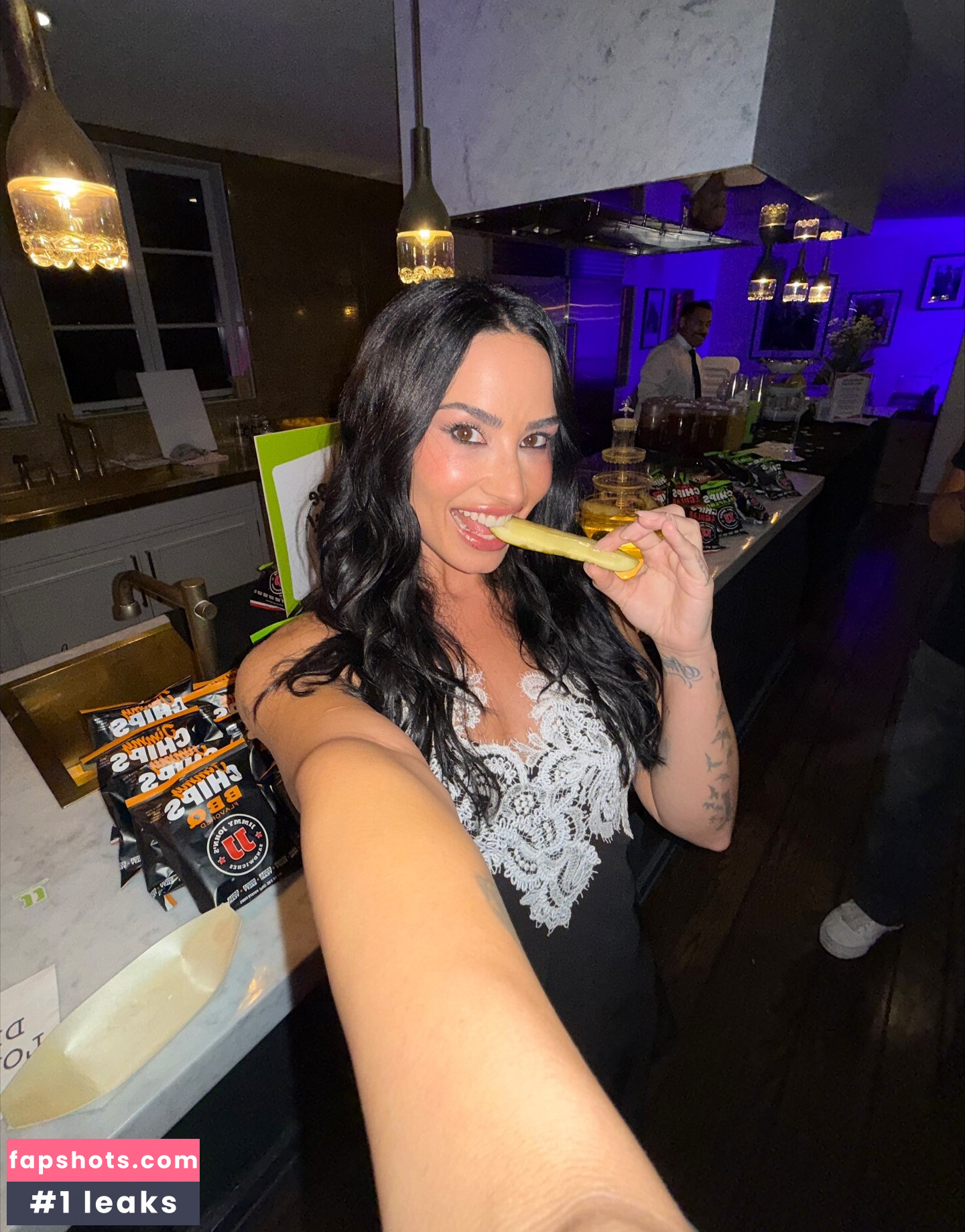 Demi Lovato gallery photo #22