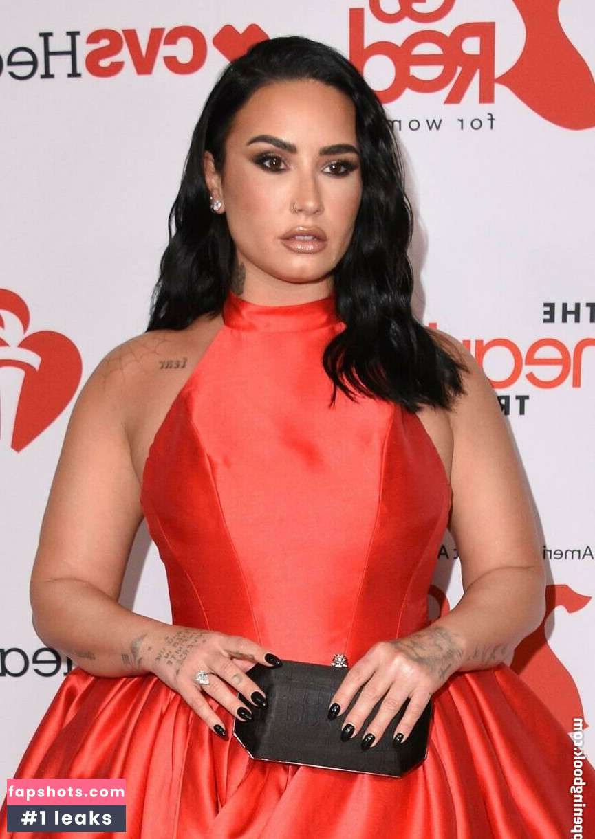 Demi Lovato gallery photo #242