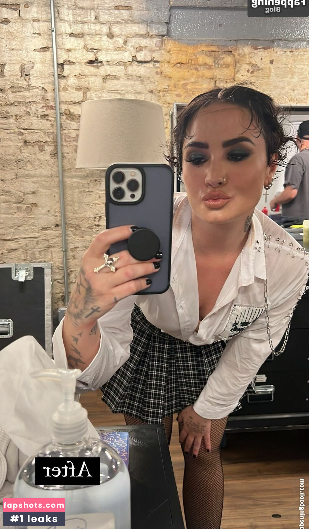 Demi Lovato gallery photo #247