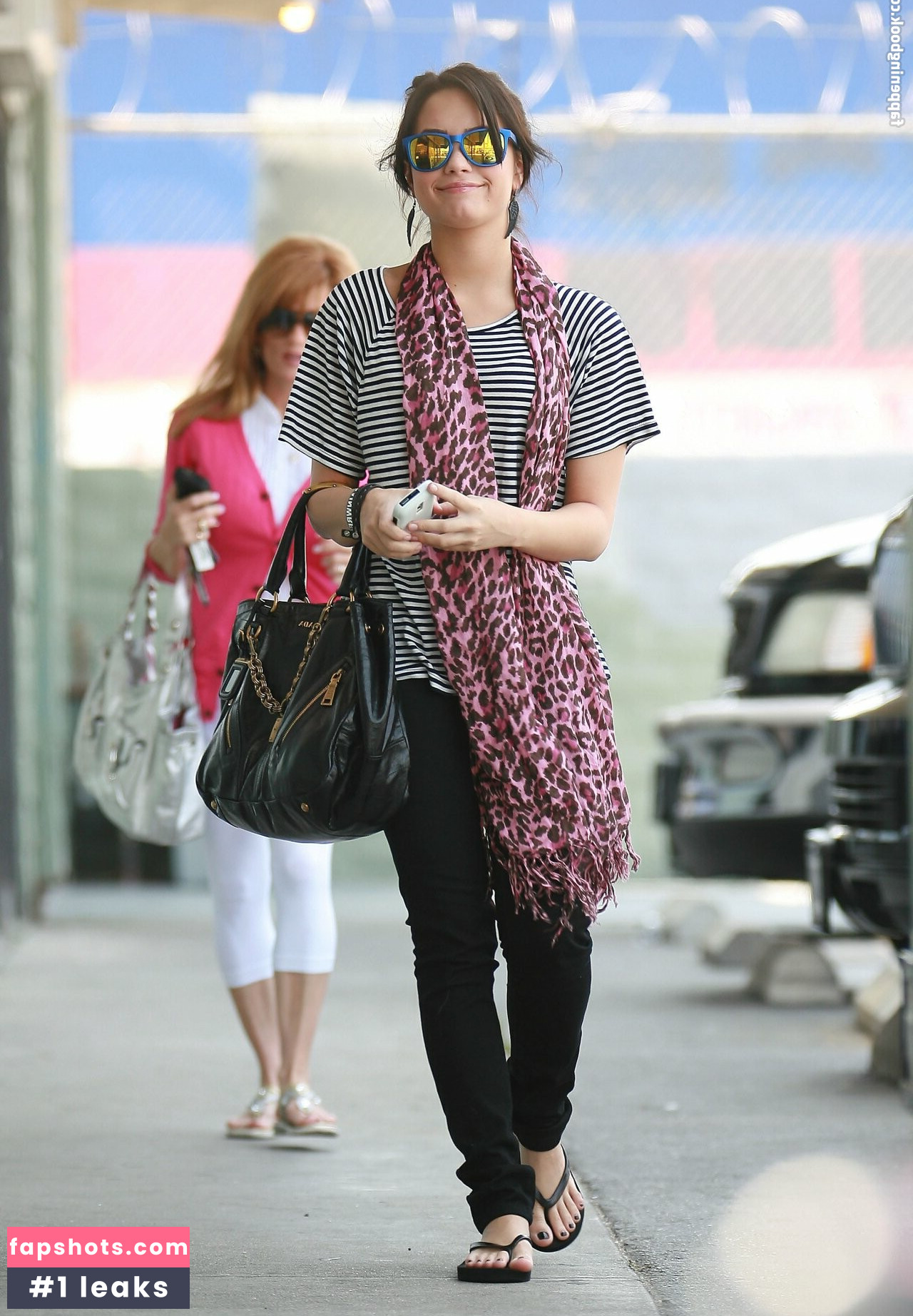 Demi Lovato gallery photo #261