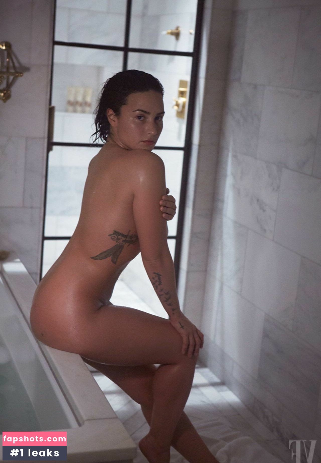 Demi Lovato gallery photo #268