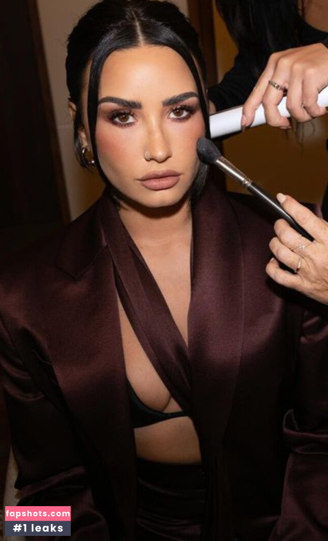 Demi Lovato gallery photo #338