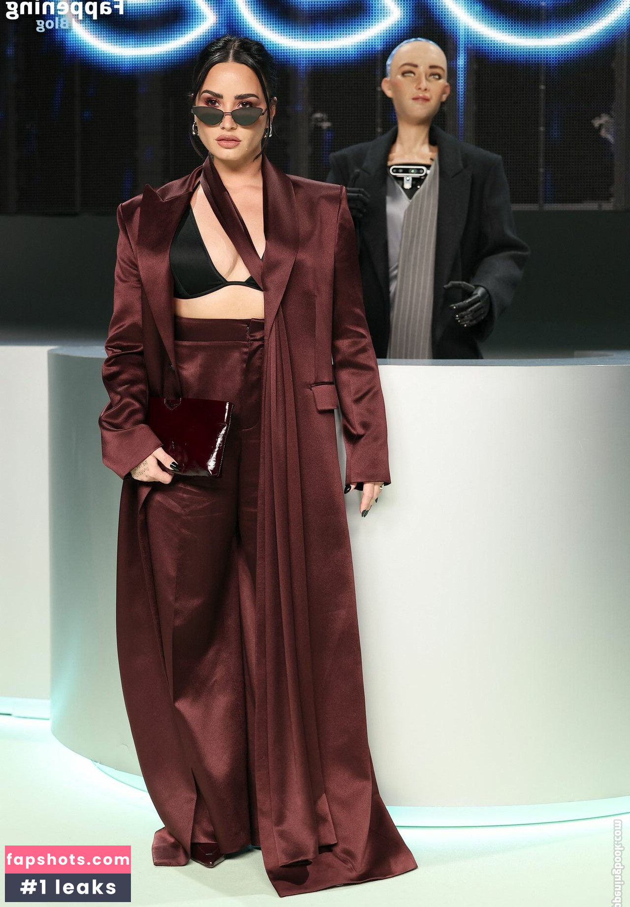 Demi Lovato gallery photo #345