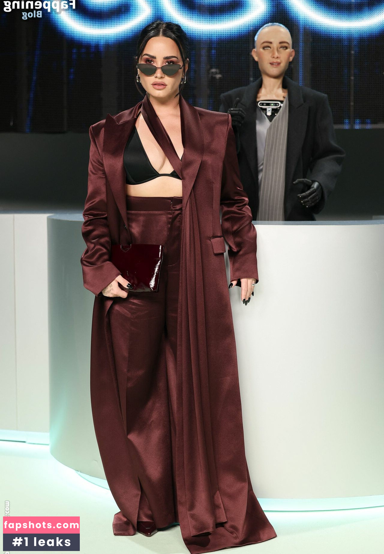 Demi Lovato gallery photo #347