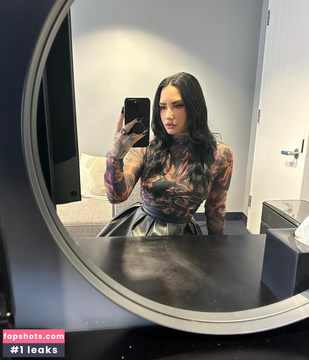 Demi Lovato gallery photo #354