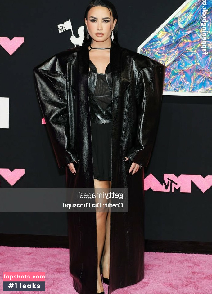 Demi Lovato gallery photo #360