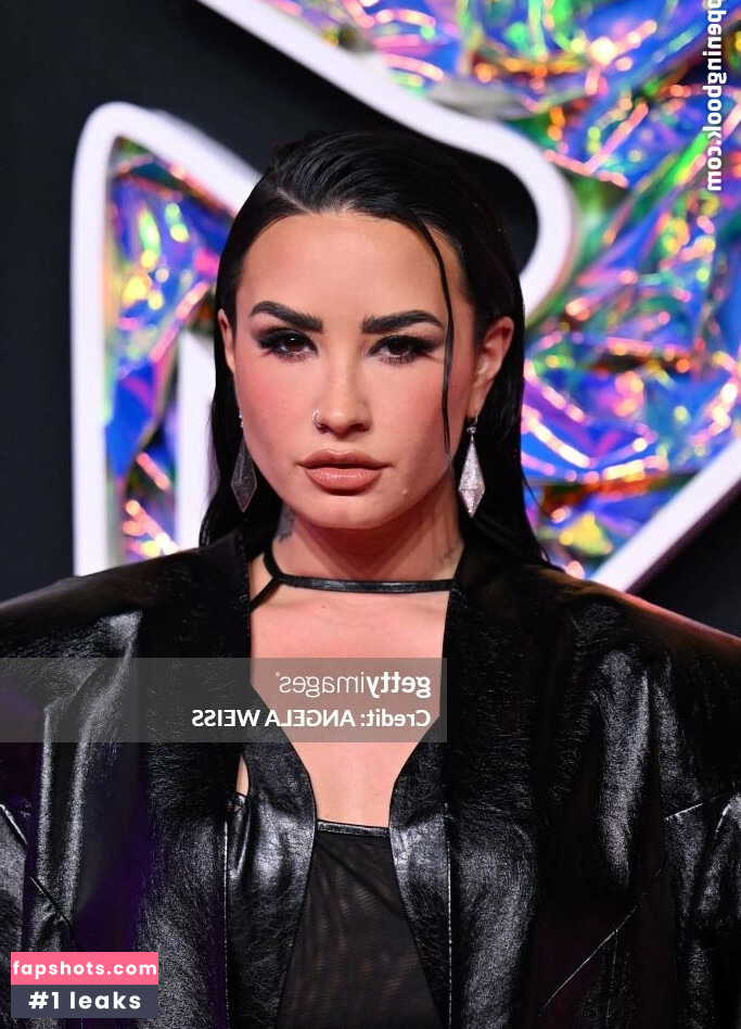 Demi Lovato gallery photo #362