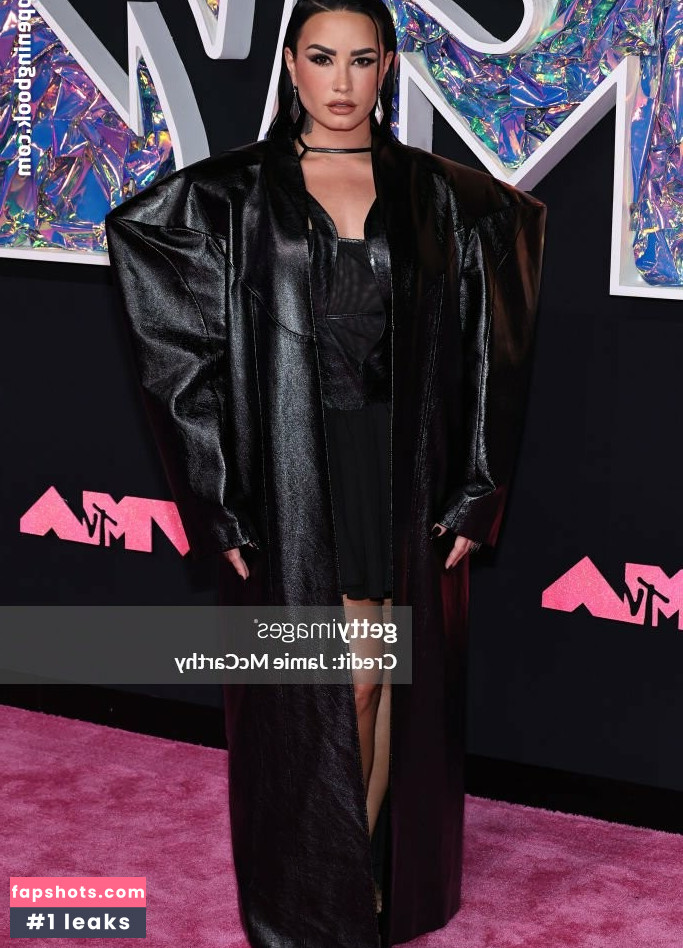 Demi Lovato gallery photo #367