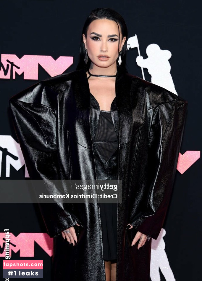 Demi Lovato gallery photo #368