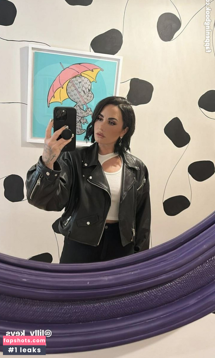 Demi Lovato gallery photo #418