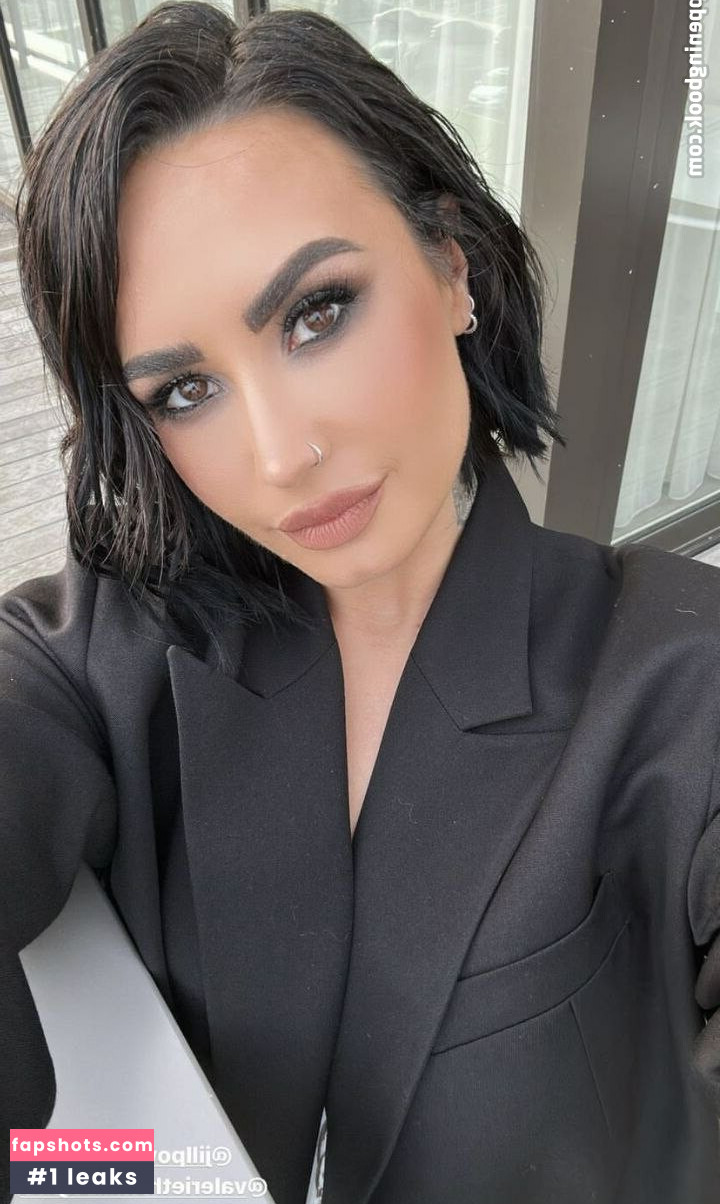 Demi Lovato gallery photo #434