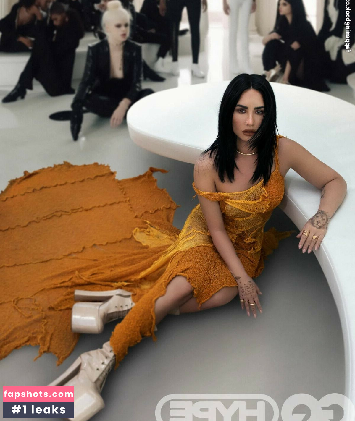 Demi Lovato gallery photo #442