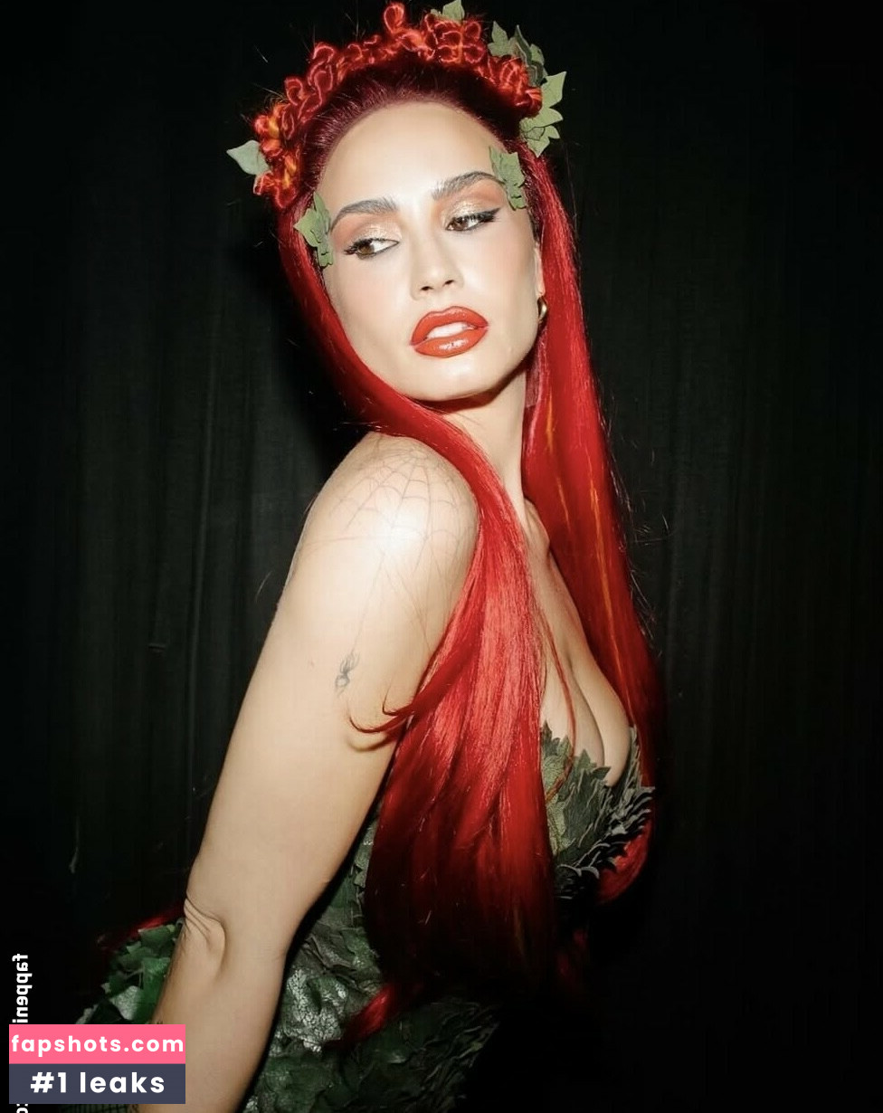 Demi Lovato gallery photo #6