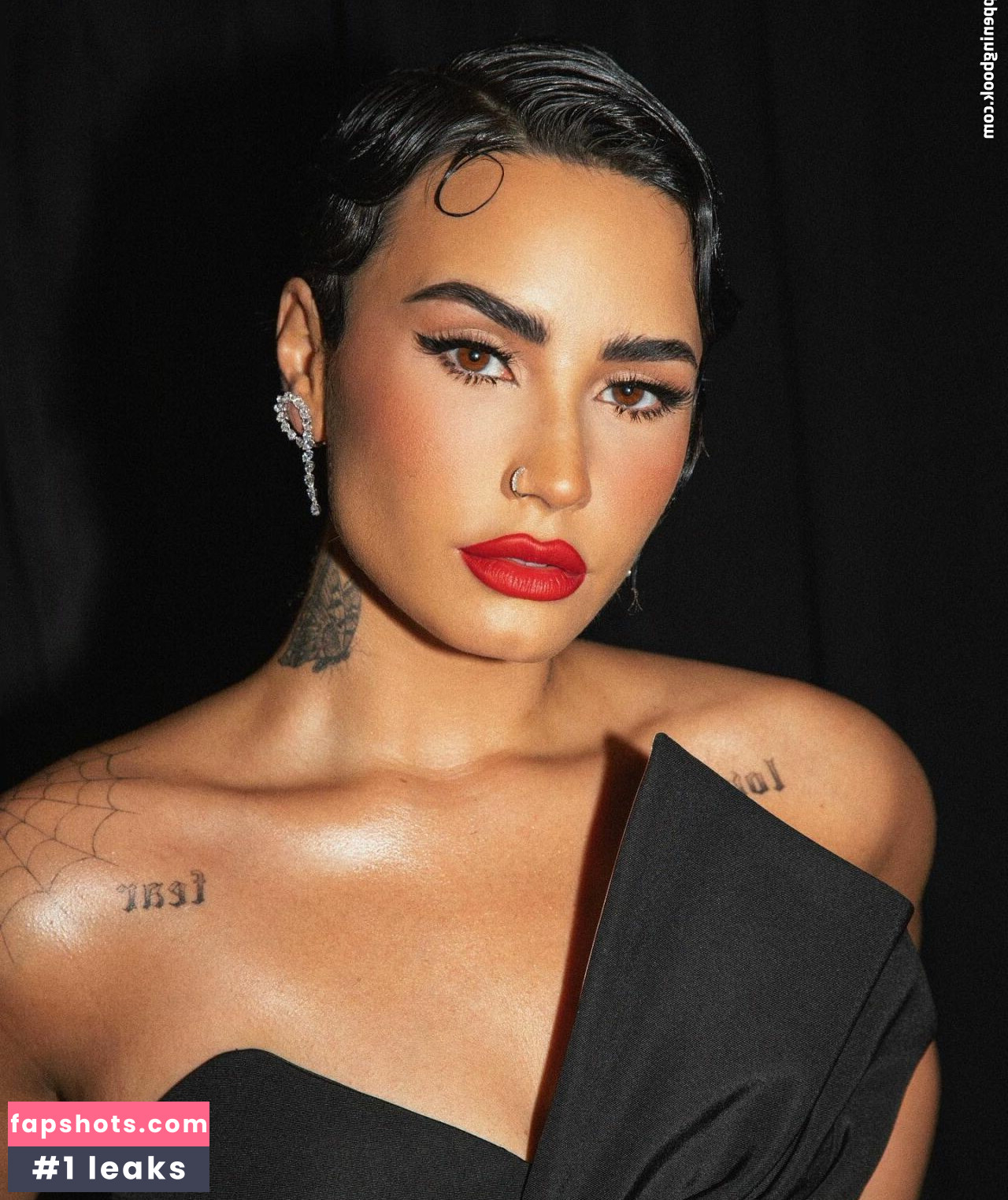 Demi Lovato gallery photo #523