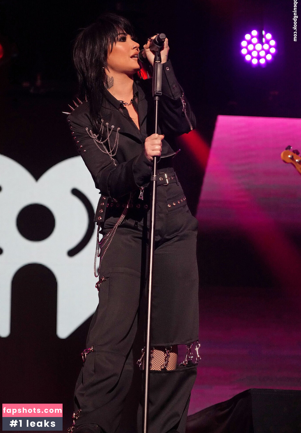 Demi Lovato gallery photo #545