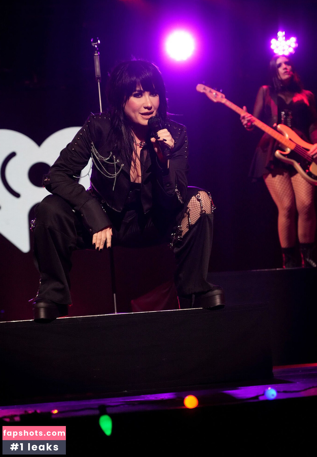 Demi Lovato gallery photo #552