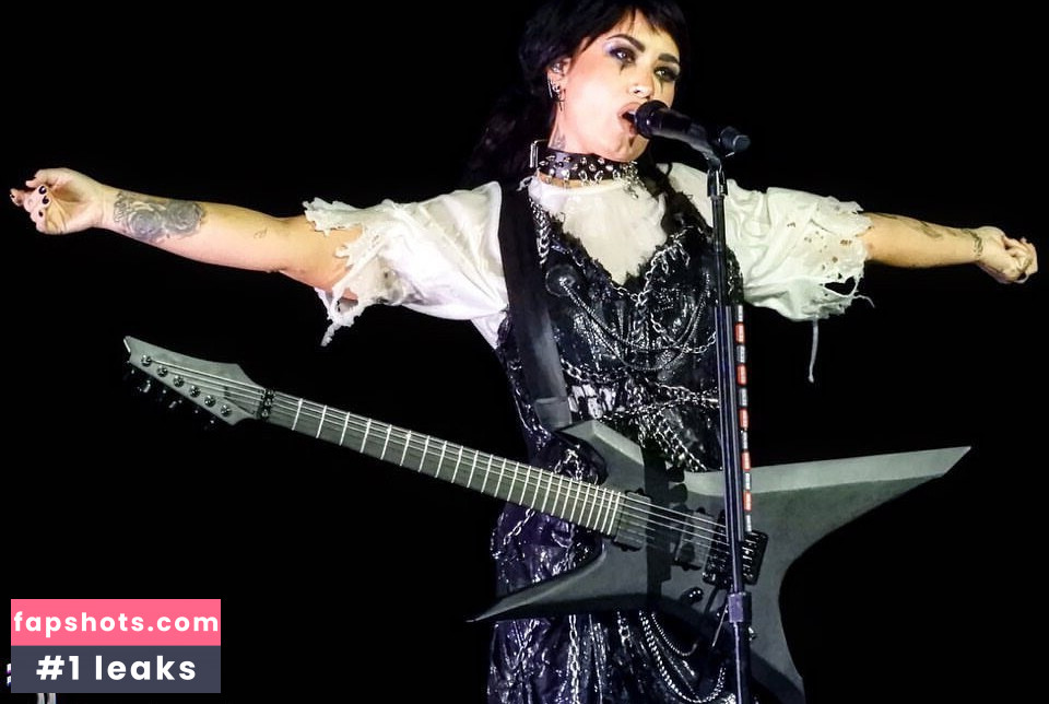 Demi Lovato gallery photo #584