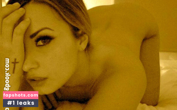 Demi Lovato gallery photo #588