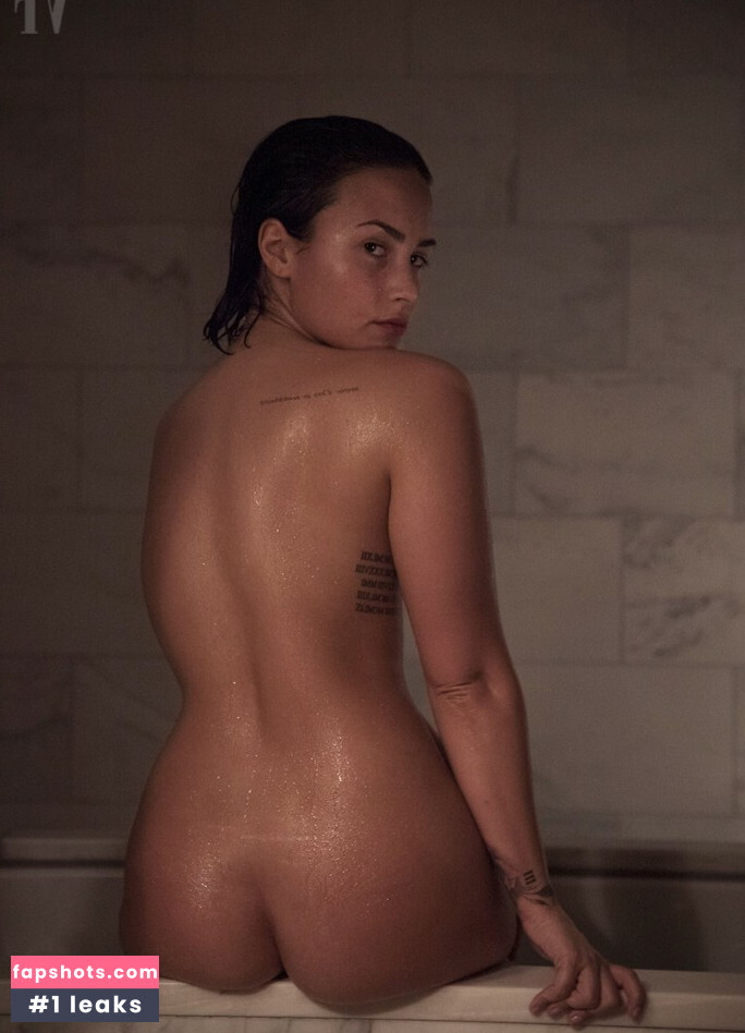 Demi Lovato gallery photo #596