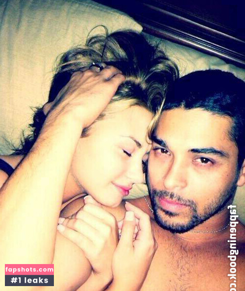 Demi Lovato gallery photo #632