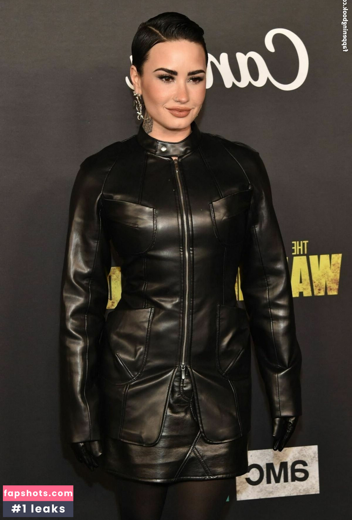 Demi Lovato gallery photo #643