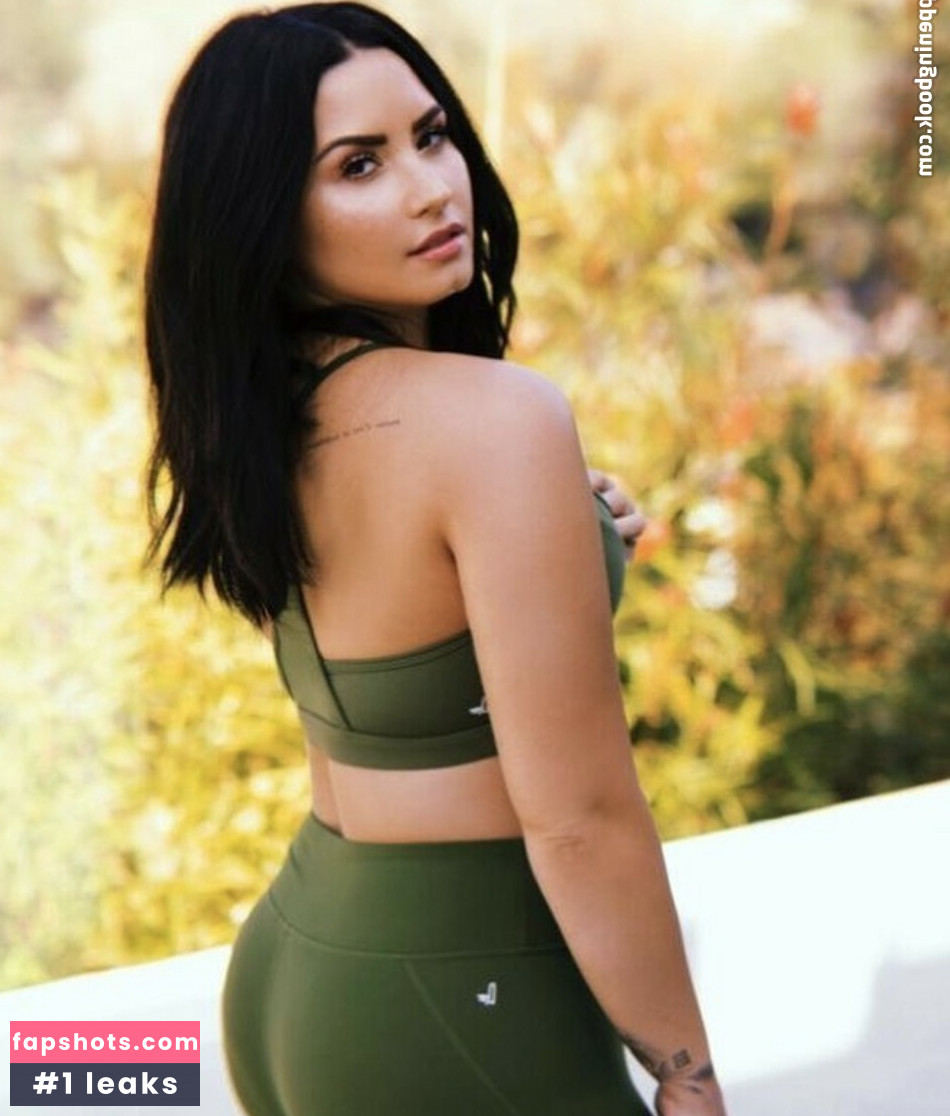 Demi Lovato gallery photo #666