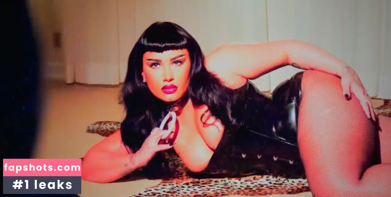 Demi Lovato gallery photo #683