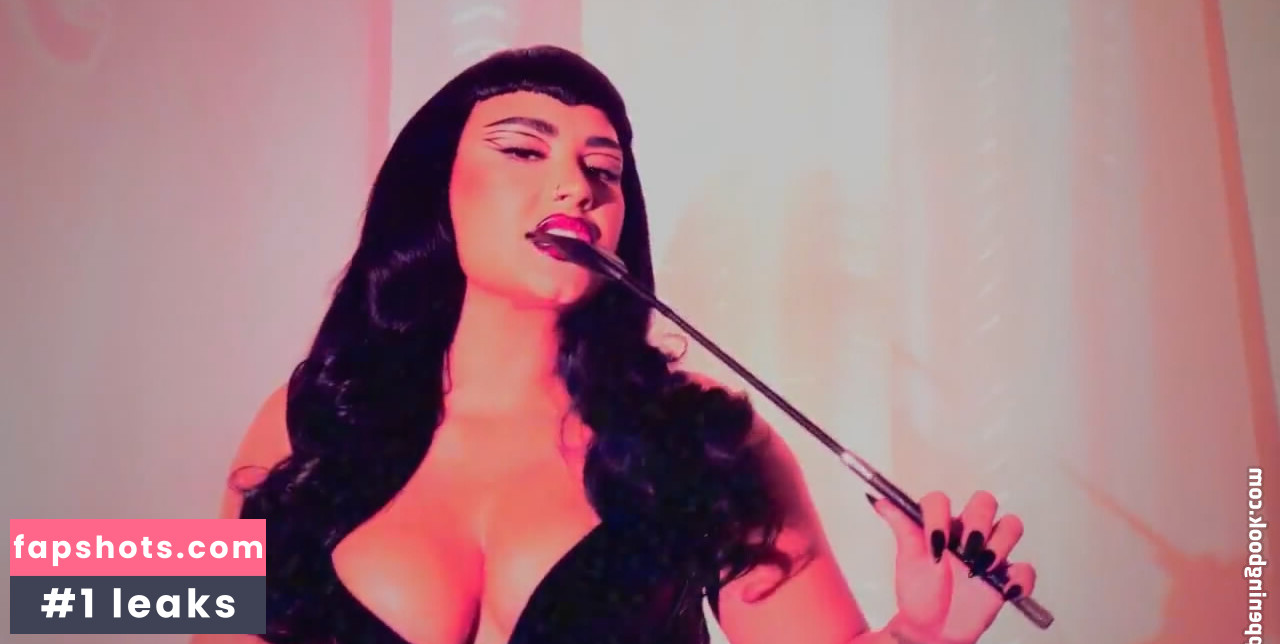 Demi Lovato gallery photo #685