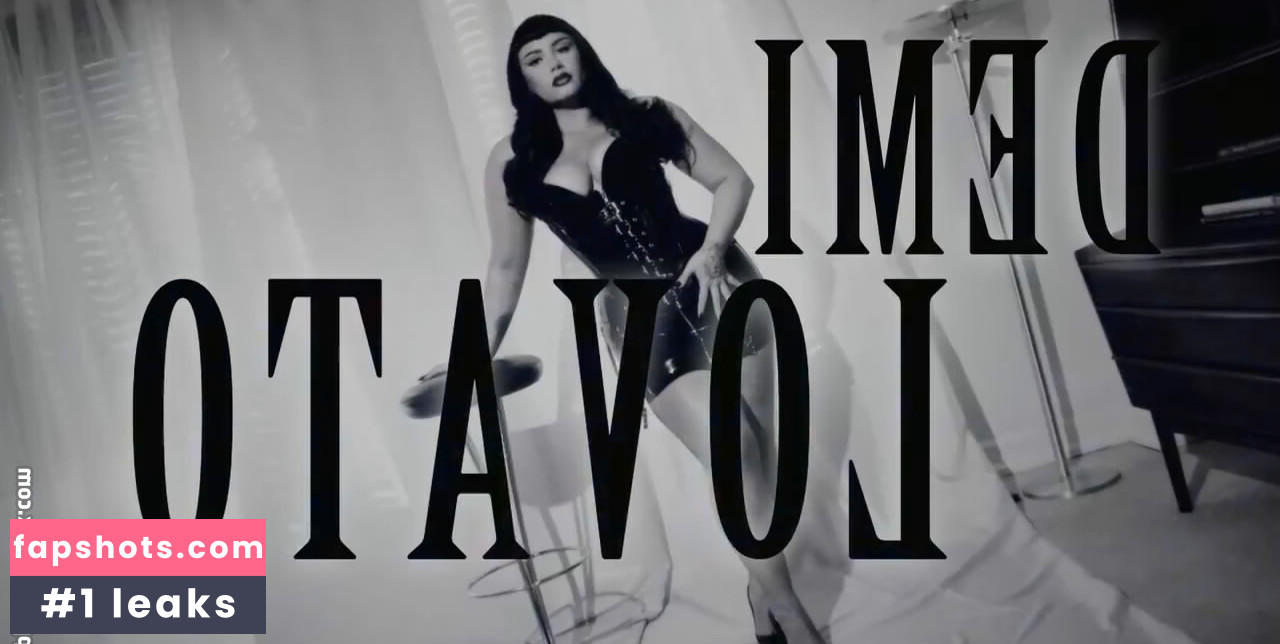 Demi Lovato gallery photo #701