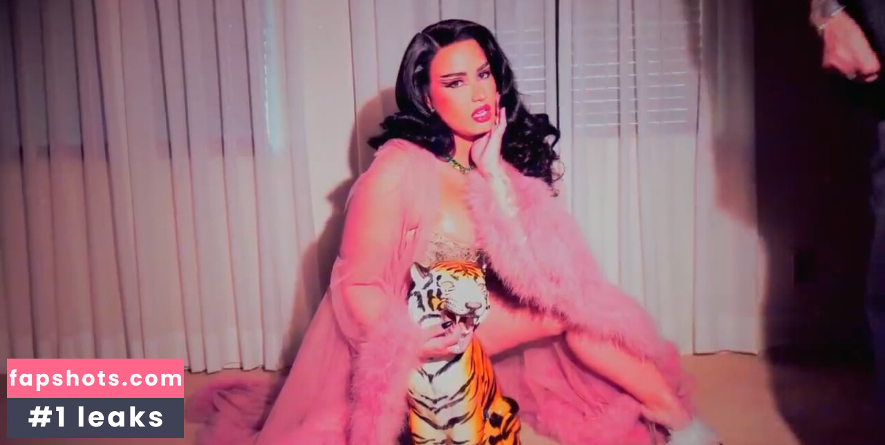 Demi Lovato gallery photo #702