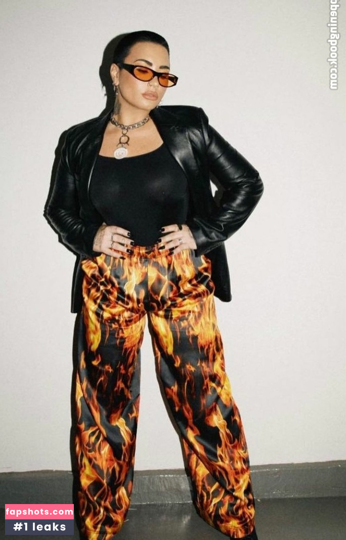 Demi Lovato gallery photo #795