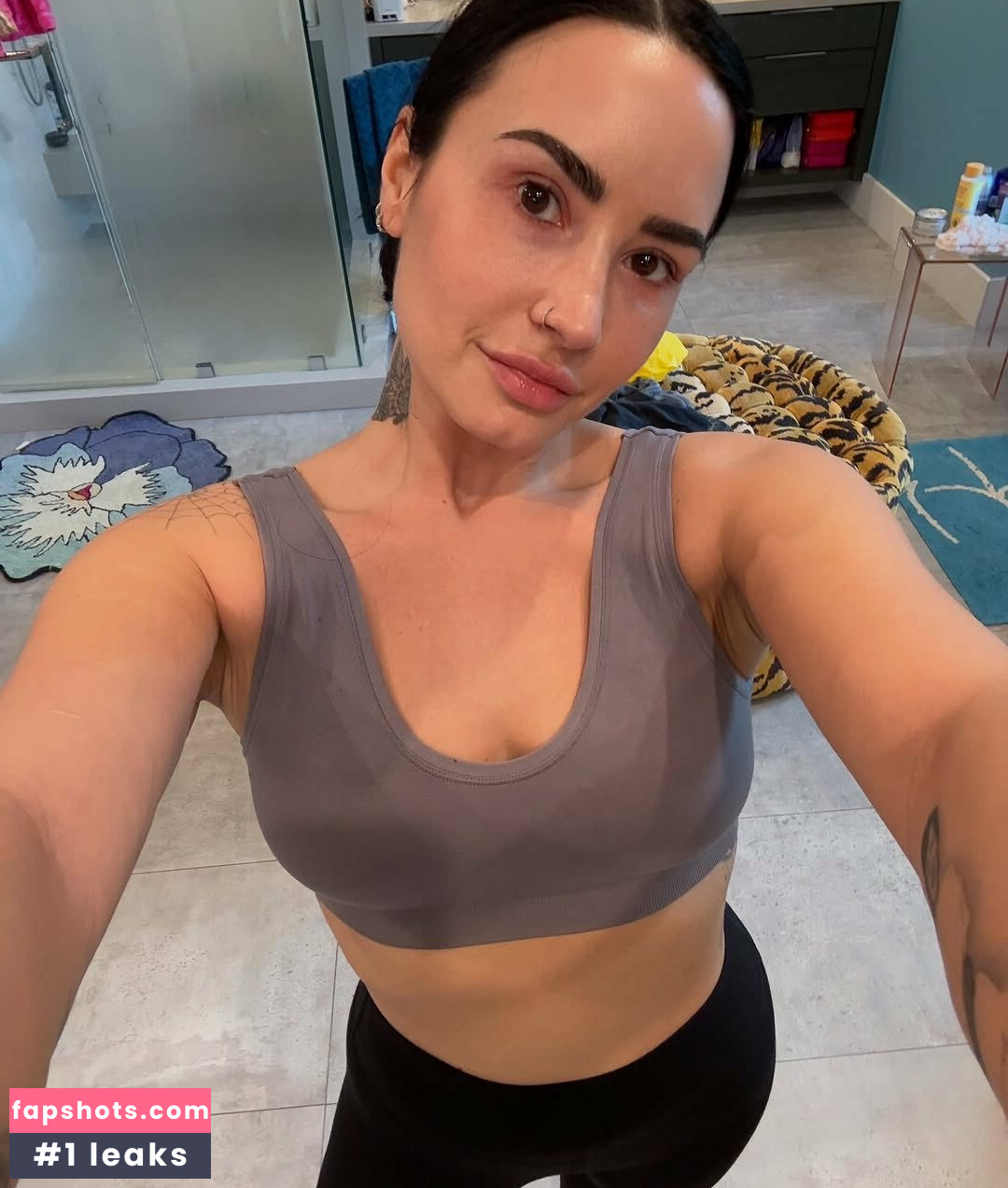 Demi Lovato gallery photo #81