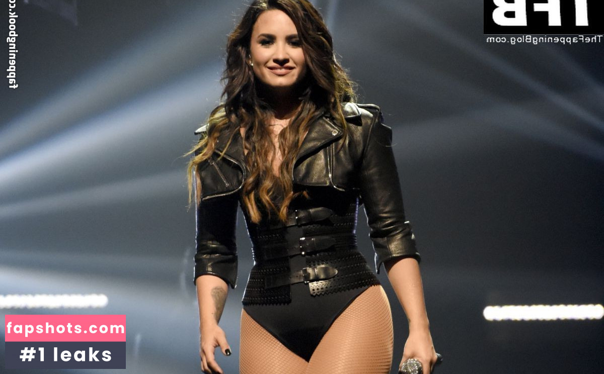 Demi Lovato gallery photo #842