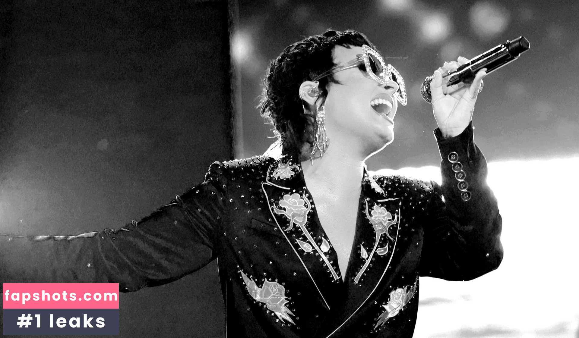 Demi Lovato gallery photo #891