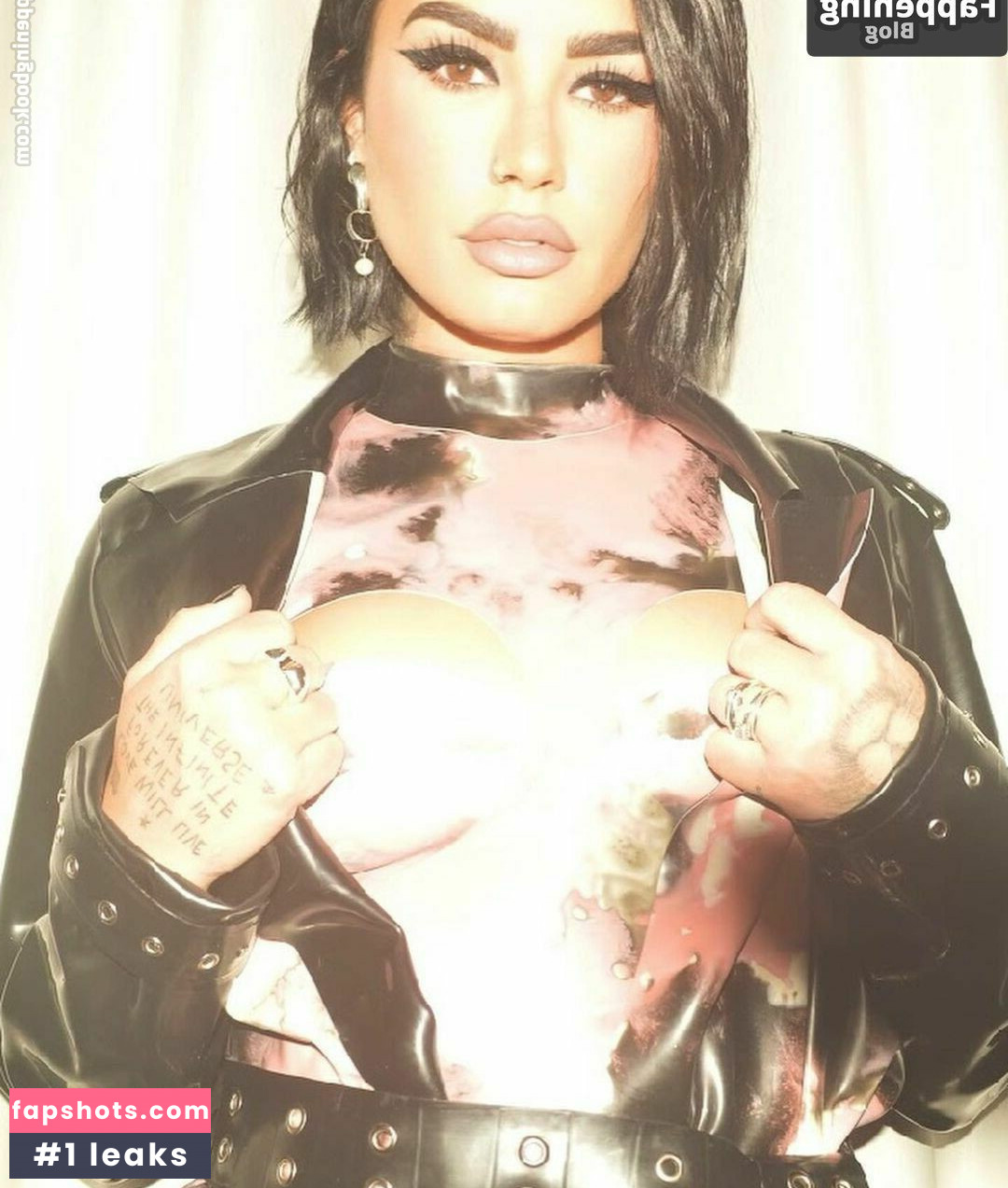 Demi Lovato gallery photo #96