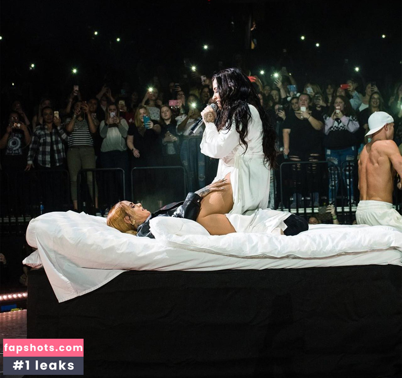 Demi Lovato gallery photo #962