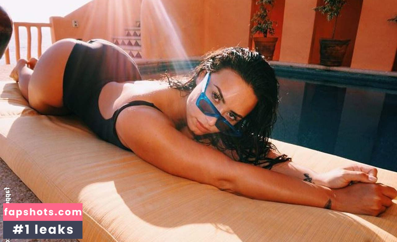 Demi Lovato gallery photo #994