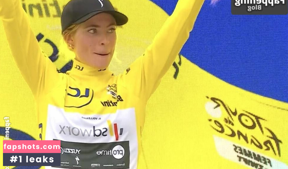 Demi Vollering gallery photo #2