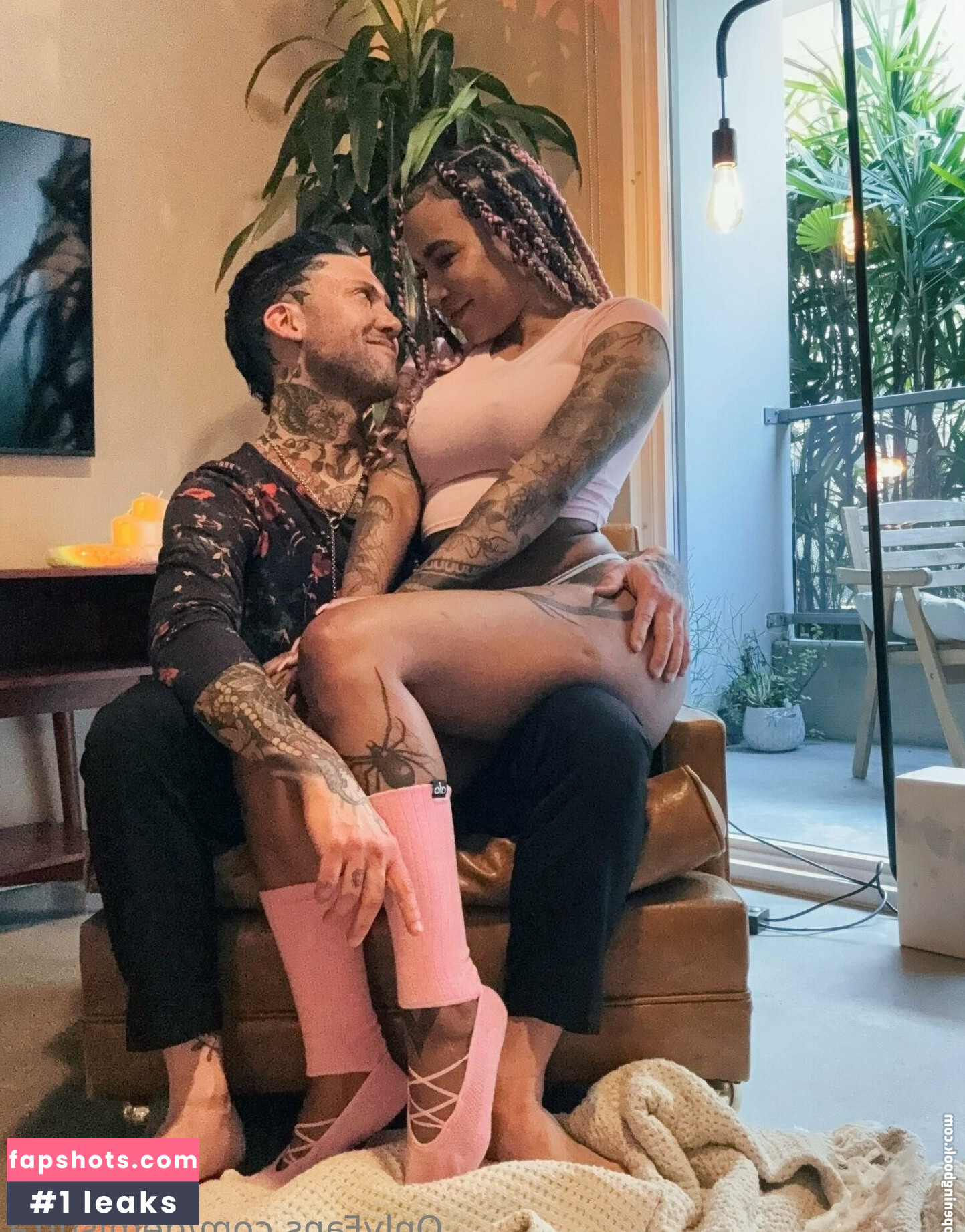 demisutra gallery photo #16