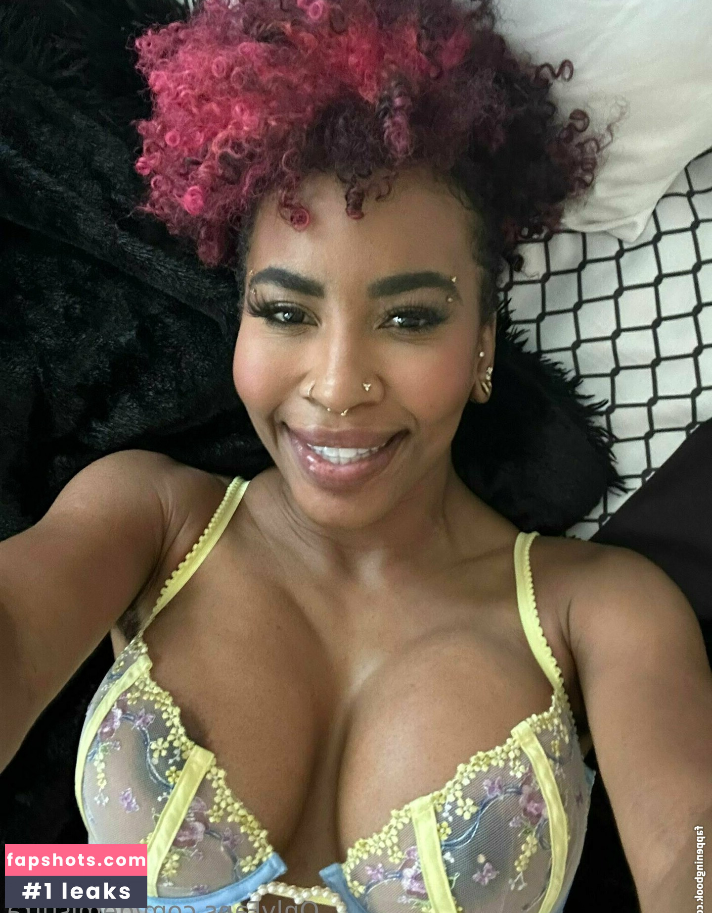 demisutra gallery photo #24