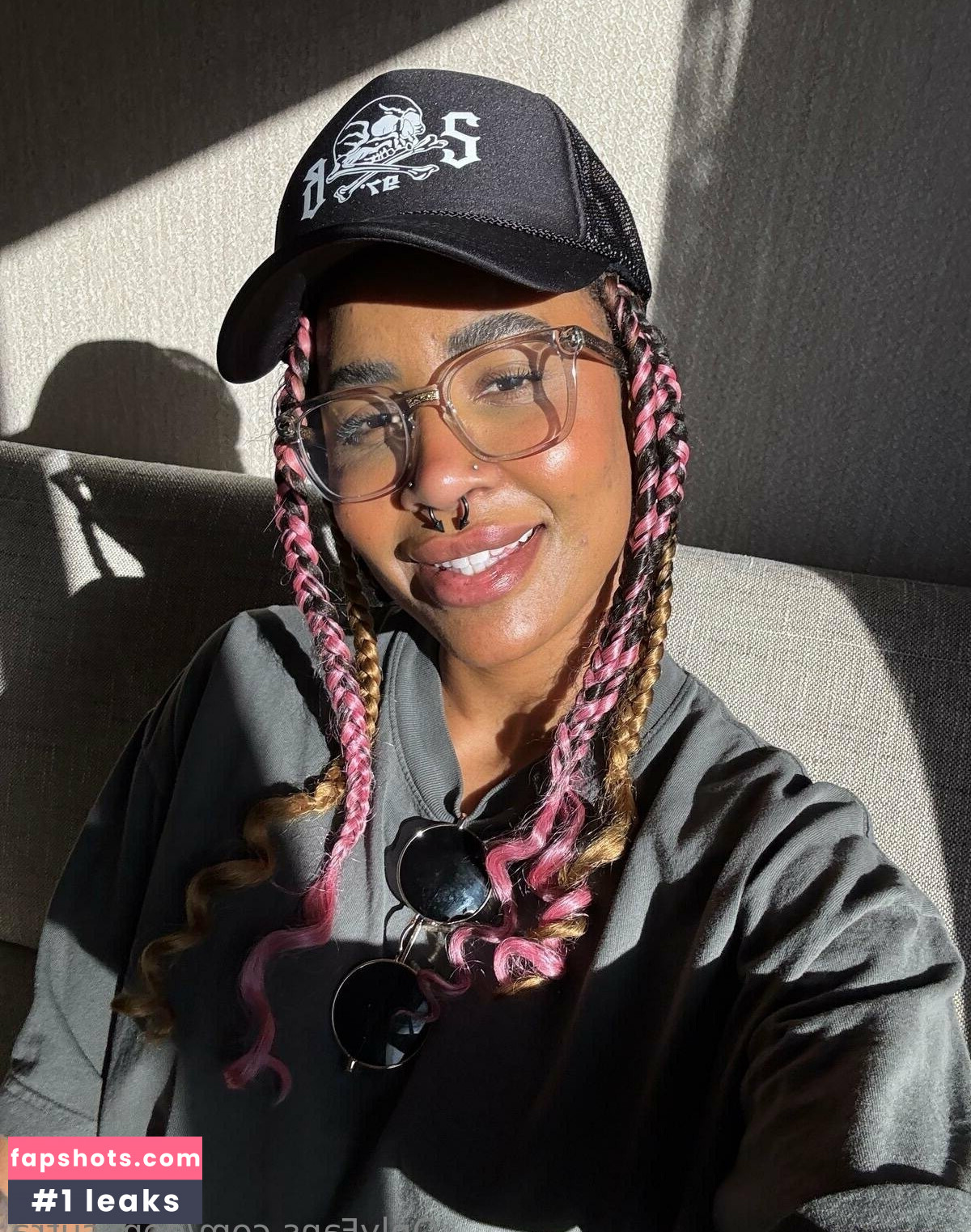 demisutra gallery photo #10