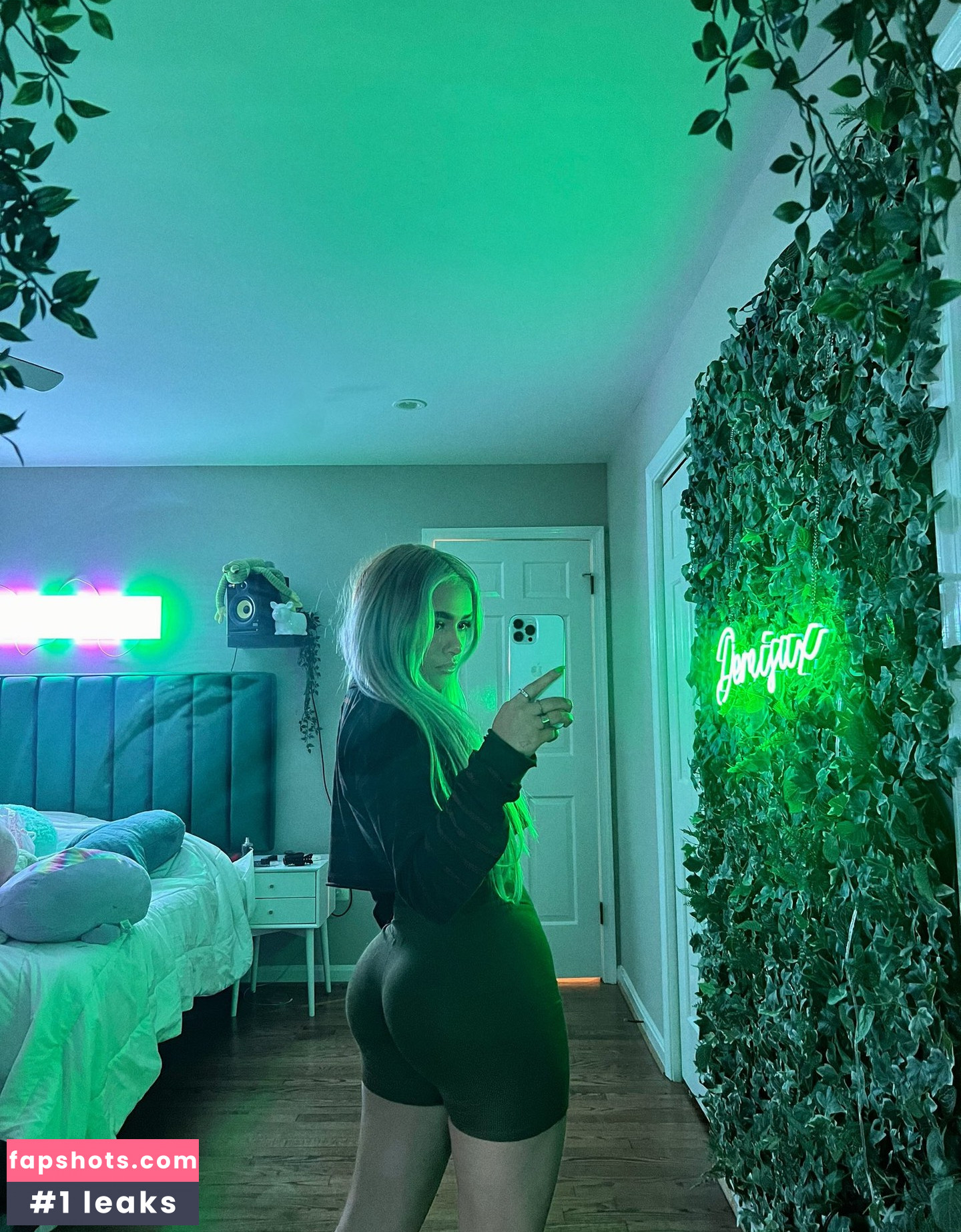 Demisux gallery photo #77