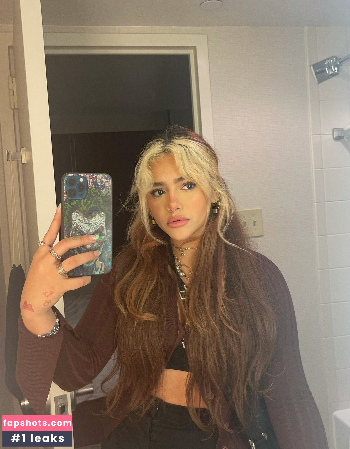 Demisux gallery photo #89