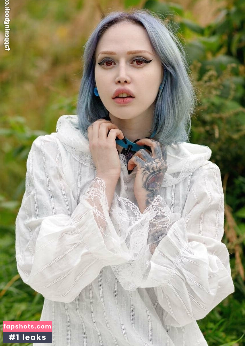 demonek0 nude babe gallery