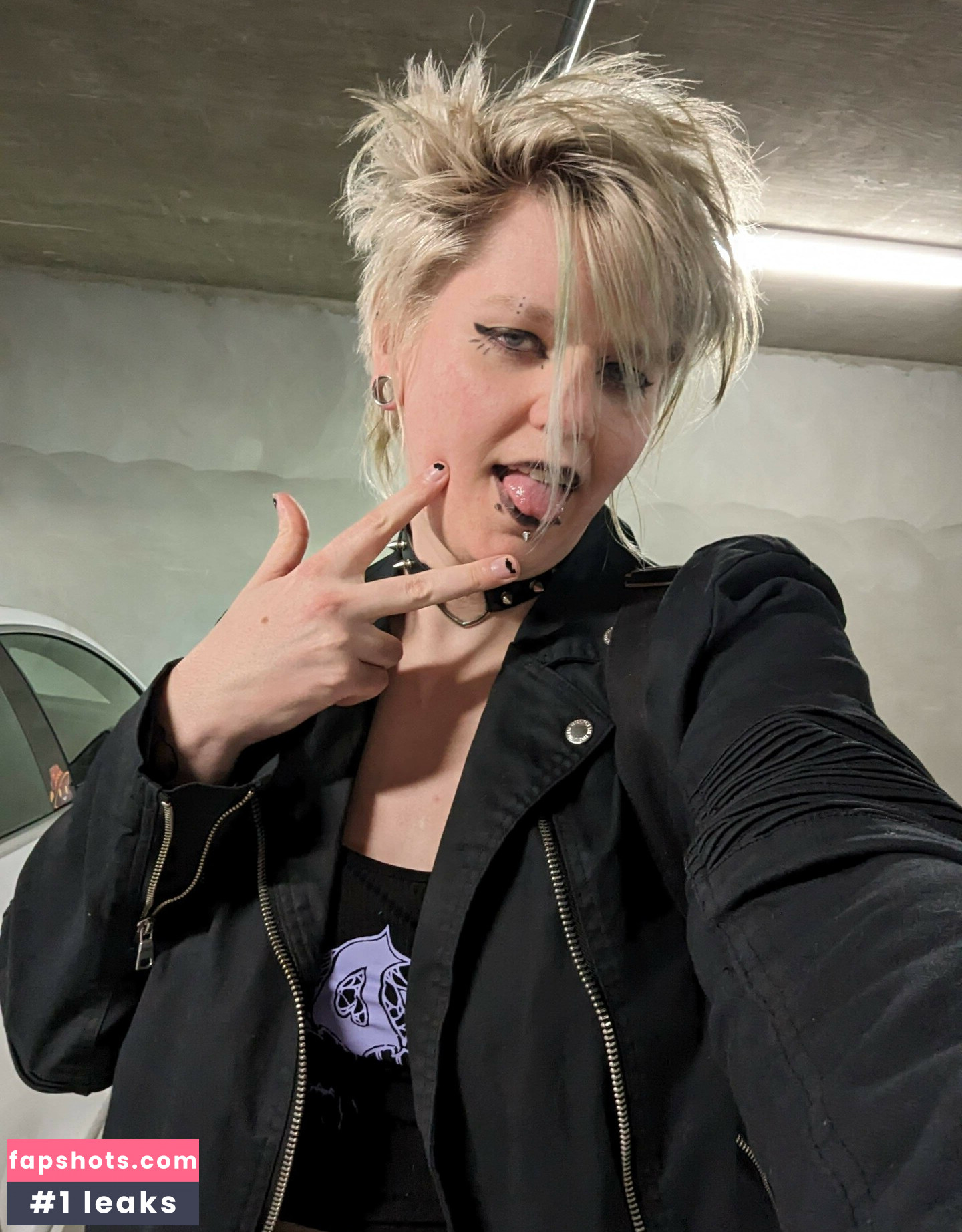 Demongirlcock gallery photo #5